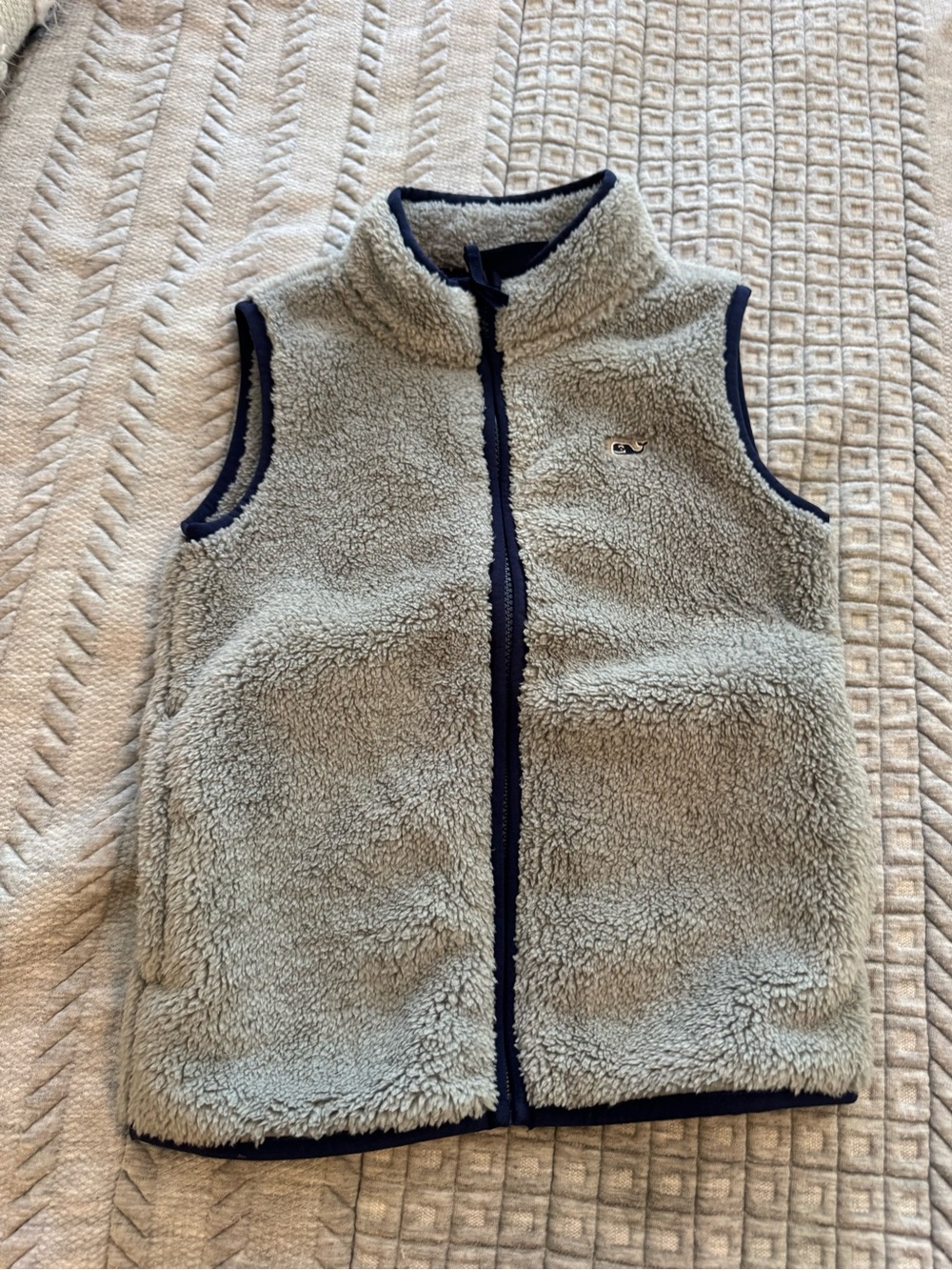 Vineyard Vines Kids Sherpa Vest - Light Gray with Navy Trim